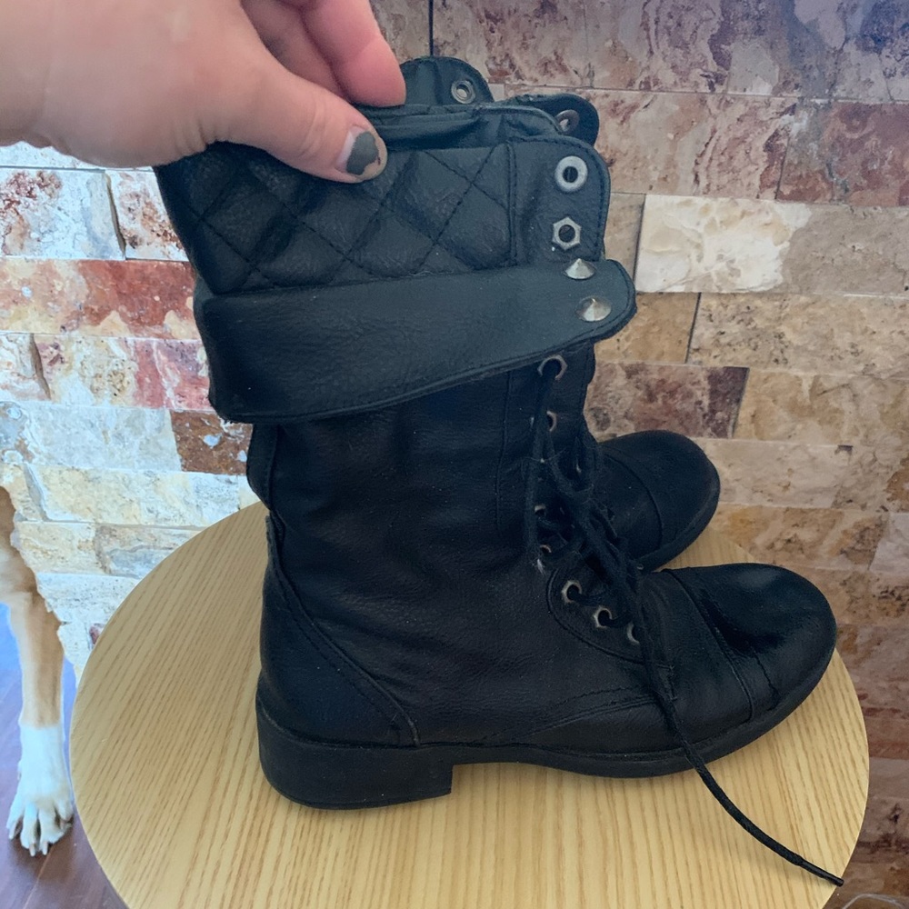 Soft moc combat boots